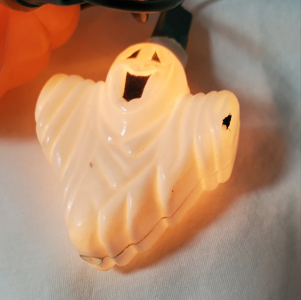 Halloween Pumpkins And Ghosts Vtg 1996 Blow Mold Light String, Set of 10
